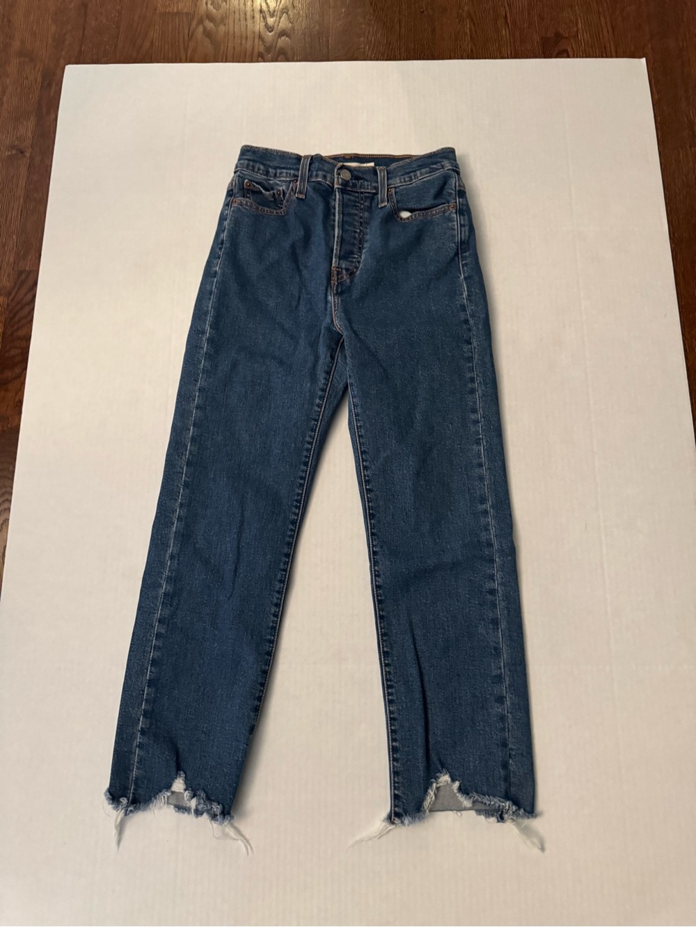 Levi's Wedgie Straight Jeans Size 26 Raw Hem Distressed Ankle Blue Denim